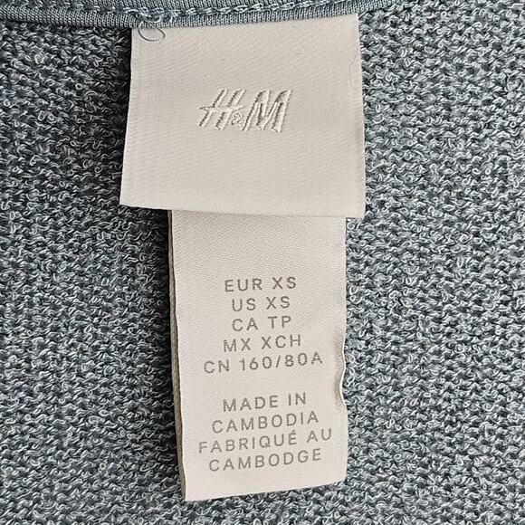 H&M KNIT TUNIC TOP – GRAY-BLUE – SIZE XS – SIDE SLITS WITH TIES – 25" LENGTH - Picture 6 of 9